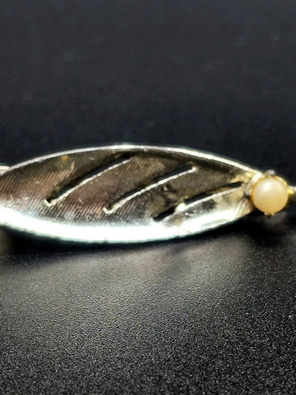 Gold Tone Hairpin Alligator Clip Faux Pearl Retro Barrettes Jewelry Accent